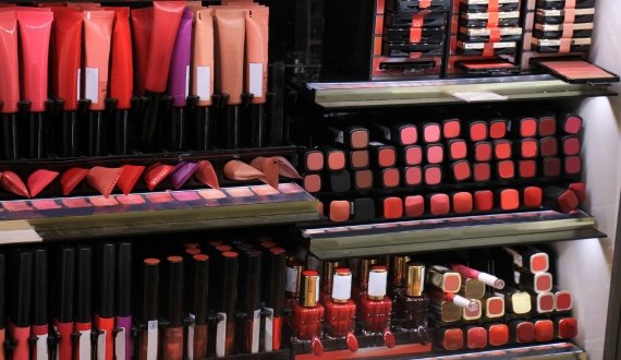 Cosmetics & Personal Care Packaging