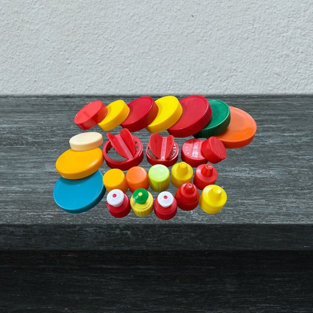 Caps --